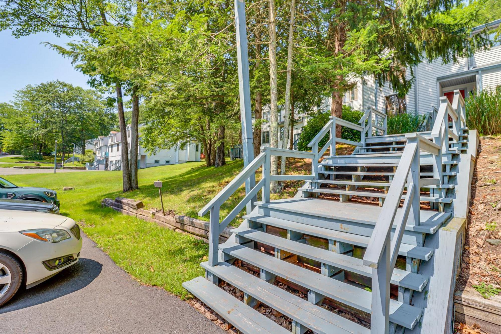 Lake Harmony Townhome Walk To Restaurants! ภายนอก รูปภาพ